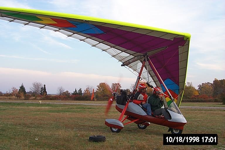 An ultralight aircraft photographed in 1998 during the early digital years.
